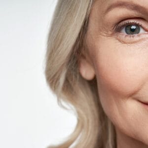 Esimenopaussin ja menopaussin ihonhoito